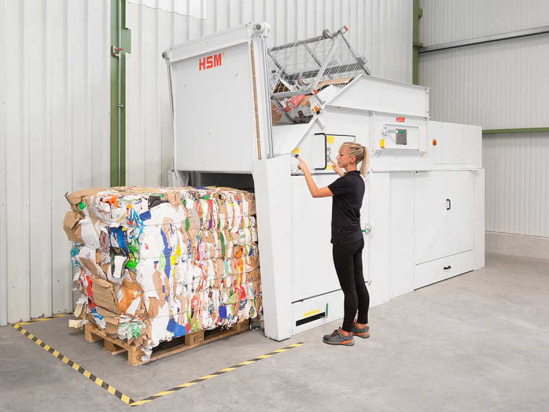 presse-a-balles-hsm-gestion-dechets-flux-logistique-environnement-labrosse-equipement